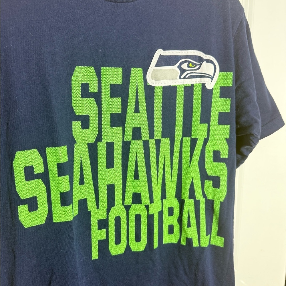 NFL Seattle Seahawks Football T-Shirt size M - GO HAWKS!! 💚💙💚 - Picture 2 of 5
